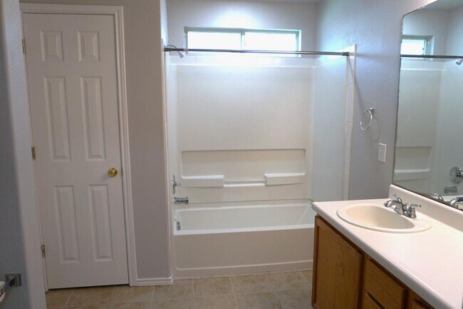 Building Photo - 9014 Clearwood Pth