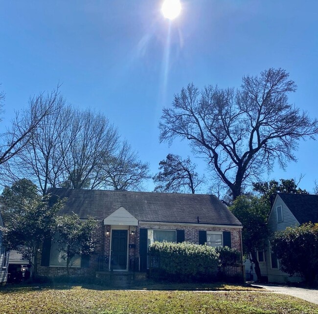 Building Photo - South Highlands Bungalow for Lease | 71104...