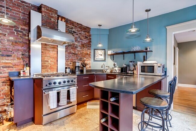 Foto del edificio - 458 E 7th St