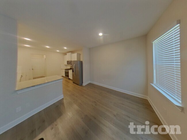 Building Photo - 1214 Dye Blvd