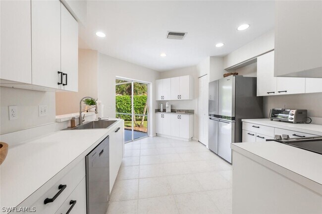 Foto del edificio - 2835 Mizzen Way