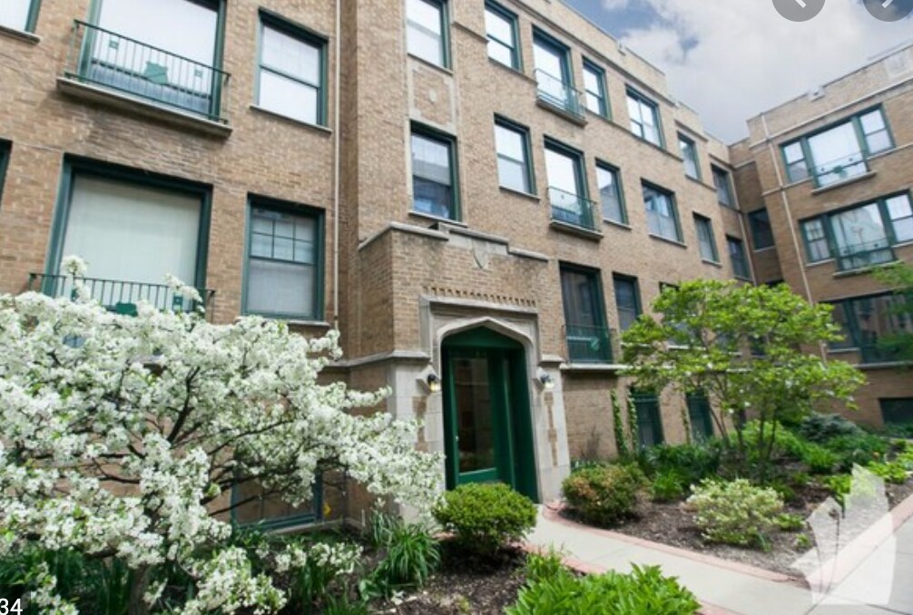 Foto principal - 7027 N Sheridan Rd