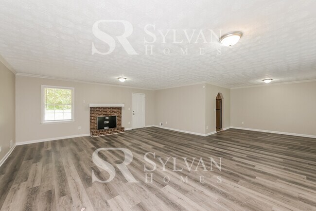 Building Photo - Immerse Yourself in Comfort and Charm: You...