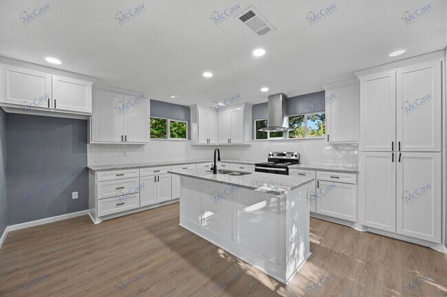 Foto del edificio - 2517 Tisinger Ave