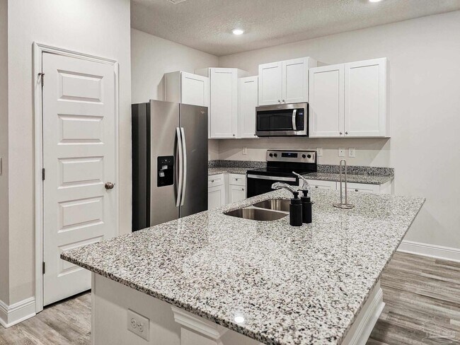 Foto del edificio - 1211 Fairchild Vlg Dr