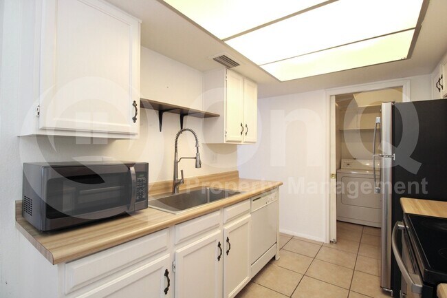 Foto del edificio - 3030 S Alma School Rd