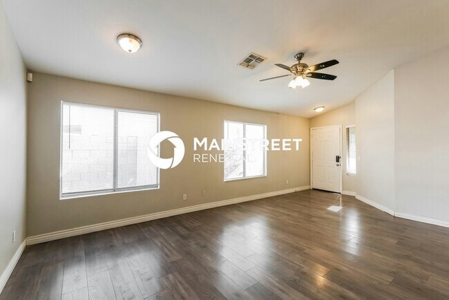 Building Photo - 3 Bedroom Pet-Friendly Home in Avondale, AZ with Main Street Renewal