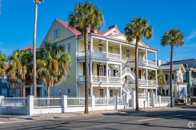 Foto del edificio - 210-212 Calhoun St