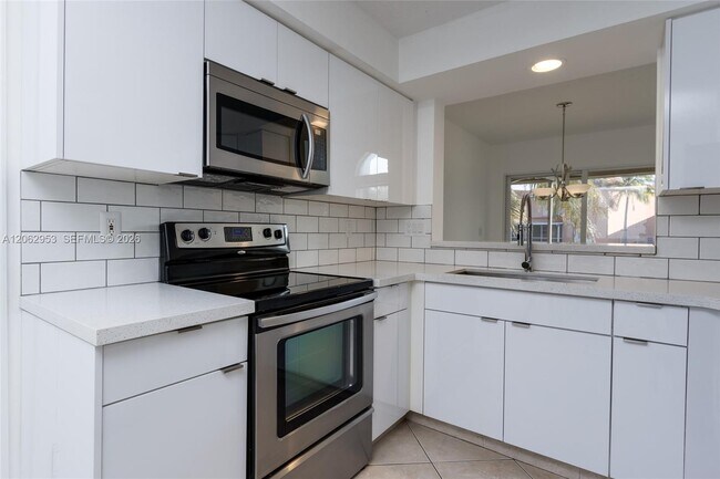 Foto del edificio - 1540 N Trafalgar Cir
