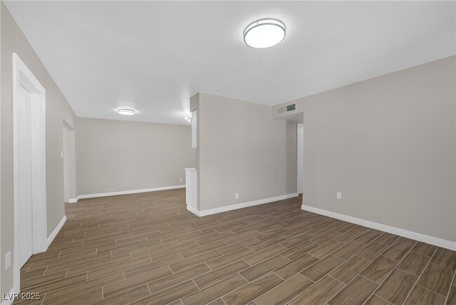 Building Photo - 416 Rossmoyne Ave