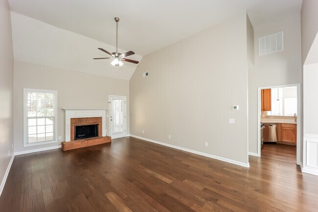 Foto del edificio - 116 Freeman Forest Dr