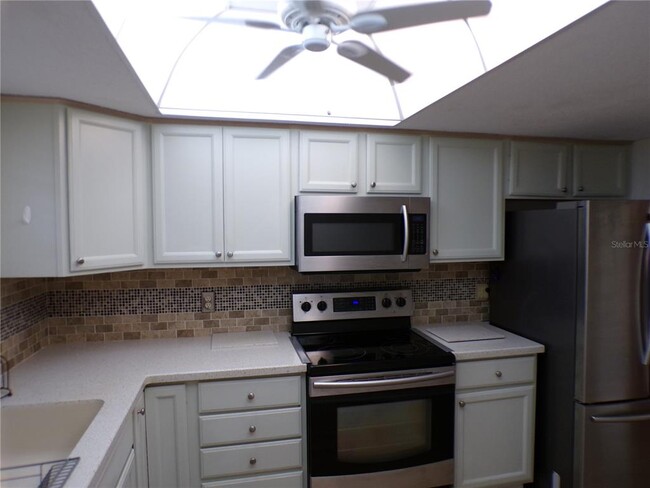 Foto del edificio - 102 Capri Isles Blvd