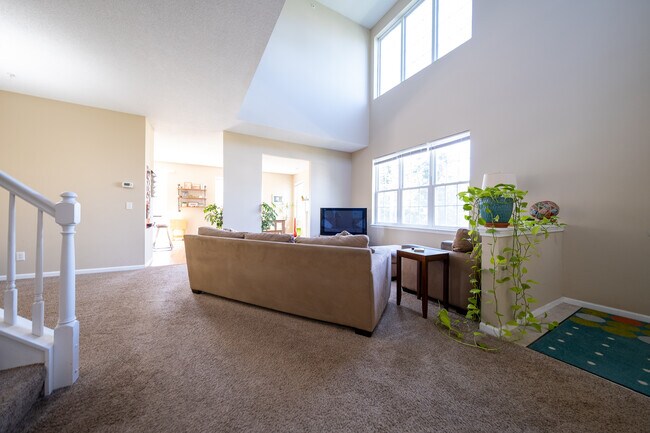 Foto del edificio - 5110 Holly Ln N