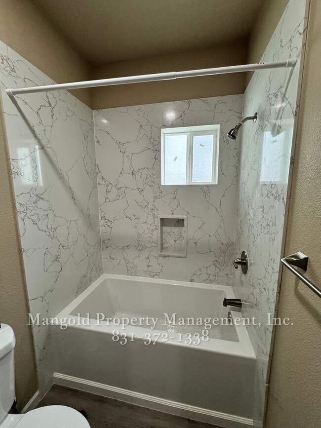 Building Photo - 1317man