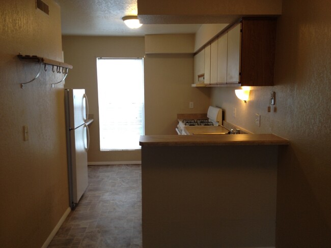 Foto del edificio - 2 bedroom condominium near Academy and Aus...