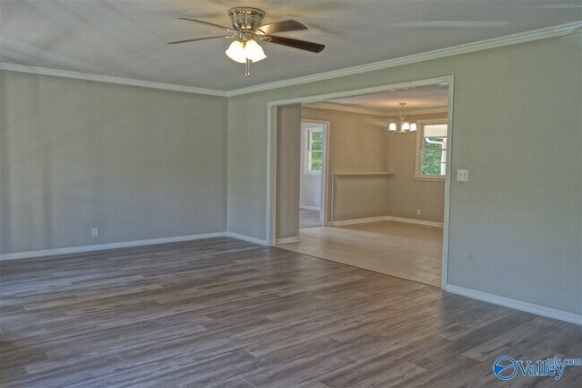 Foto del edificio - 5300 Whitesburg Dr
