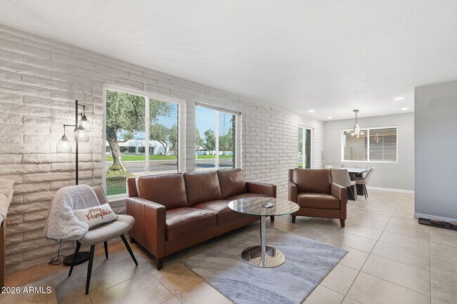 Foto del edificio - 2015 E Southern Ave