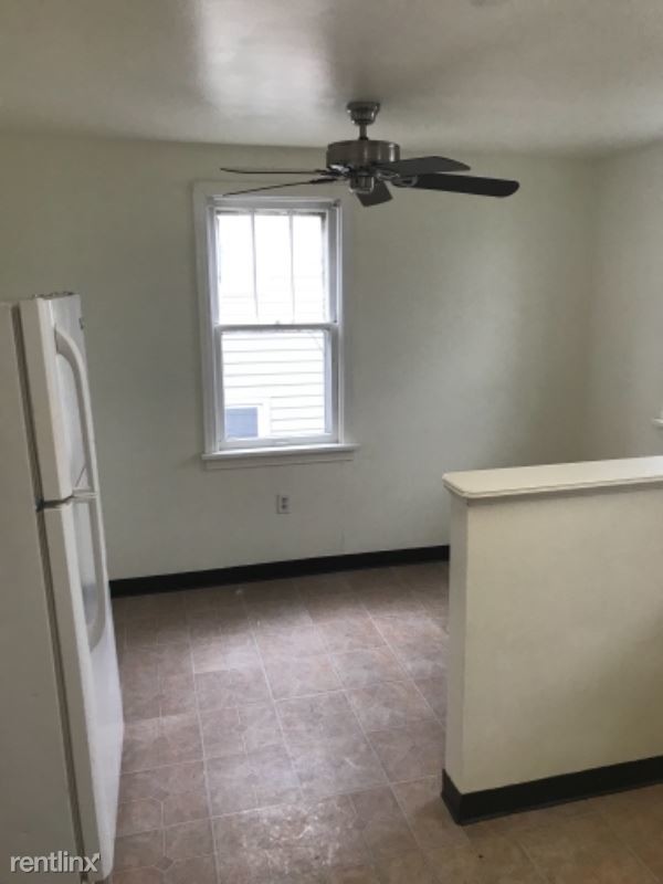 Primary Photo - 2 br, 1 bath Apartment - 204 S 7th St