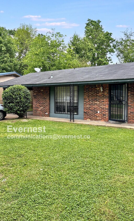 Foto principal - 6564 Abraham Lincoln Dr