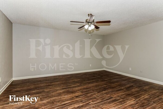Building Photo - 1418 Eagle Pass Drive
