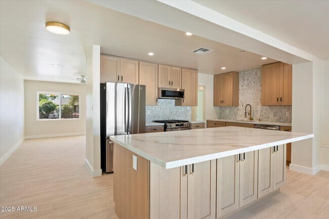 Building Photo - 7754 E Verde Ln