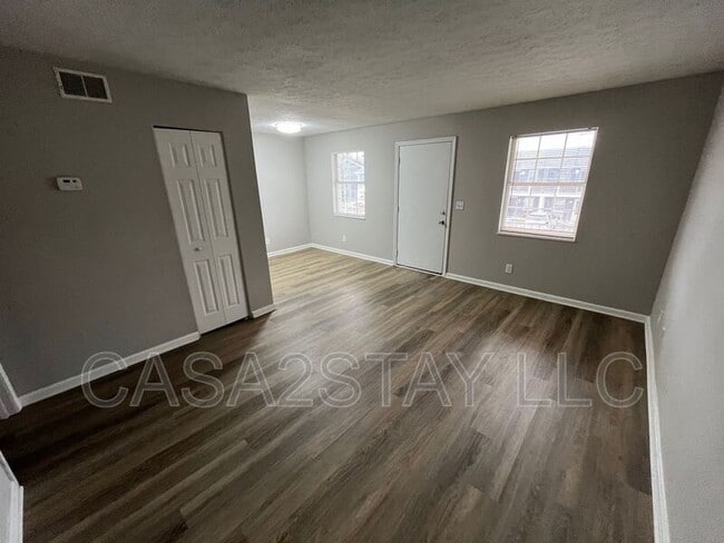 Building Photo - 668 Knox Blvd