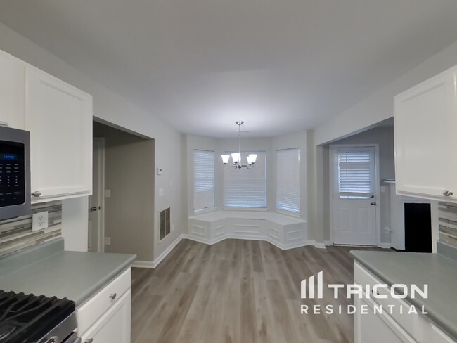 Foto del edificio - 5570 Hosea Ct