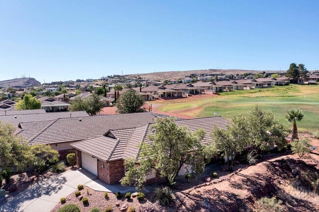 Foto del edificio - 3 Bedroom Home In Southgate!