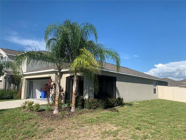 Building Photo - 17134 Yellow Pine St