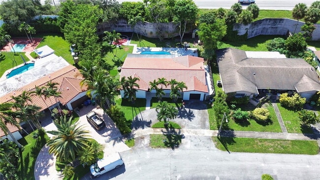 Building Photo - Northeast 18th Court, Miami, FL 33179 - 4 BR 2 BA house