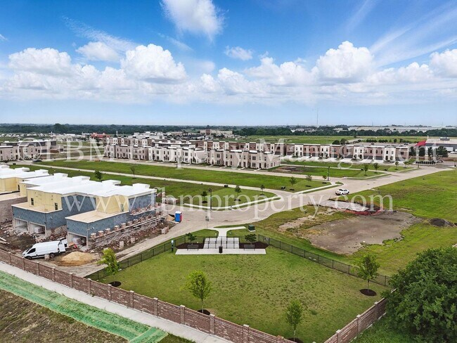 Foto del edificio - 2081 Luna Dr