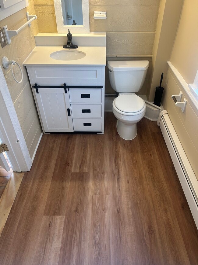 Foto del edificio - 303 Waterbury Hill Rd