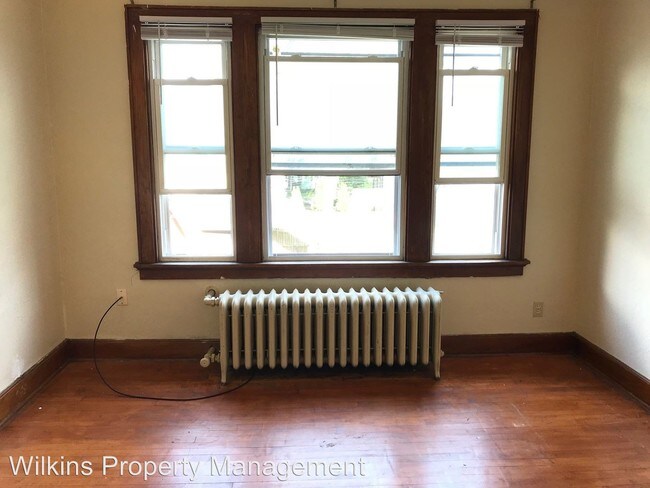 Foto del edificio - 421-425 W Washington St