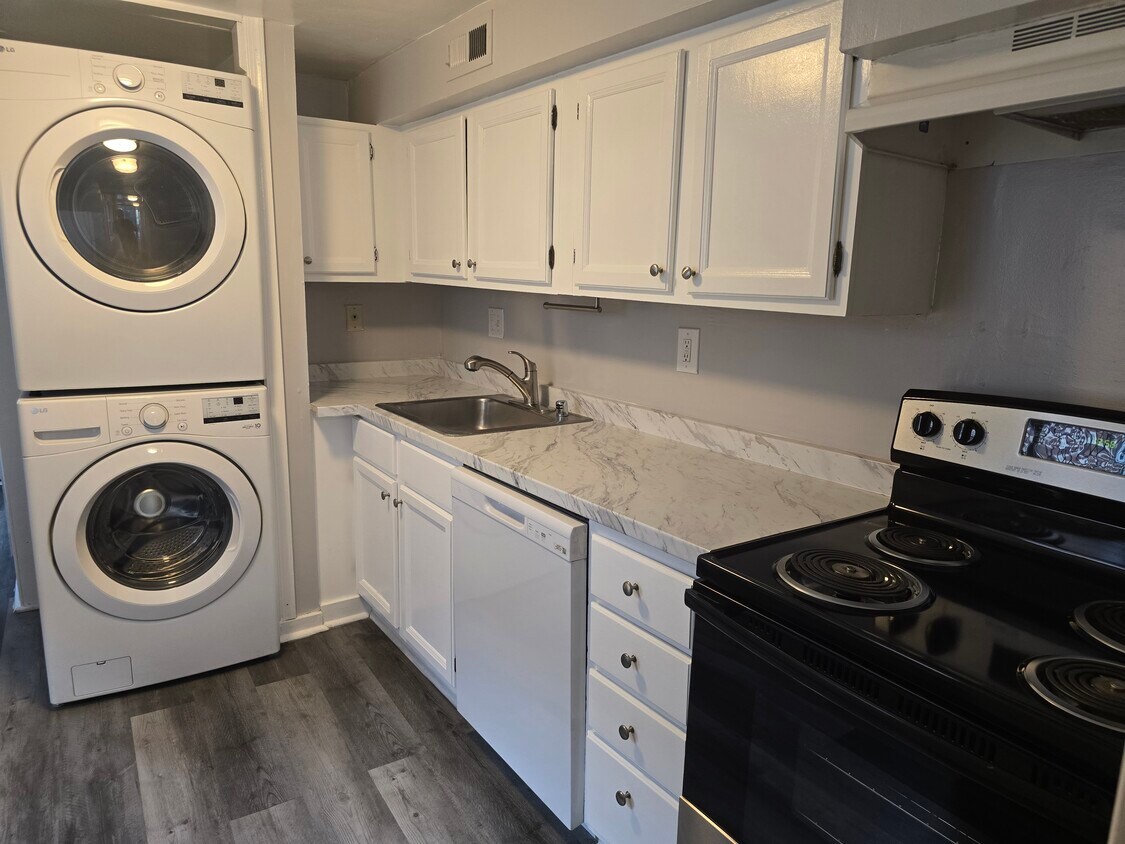 Foto principal - 1019 S Charles St