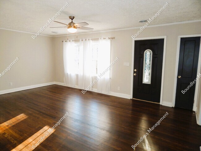 Foto del edificio - 3250 Old Jonesboro Rd
