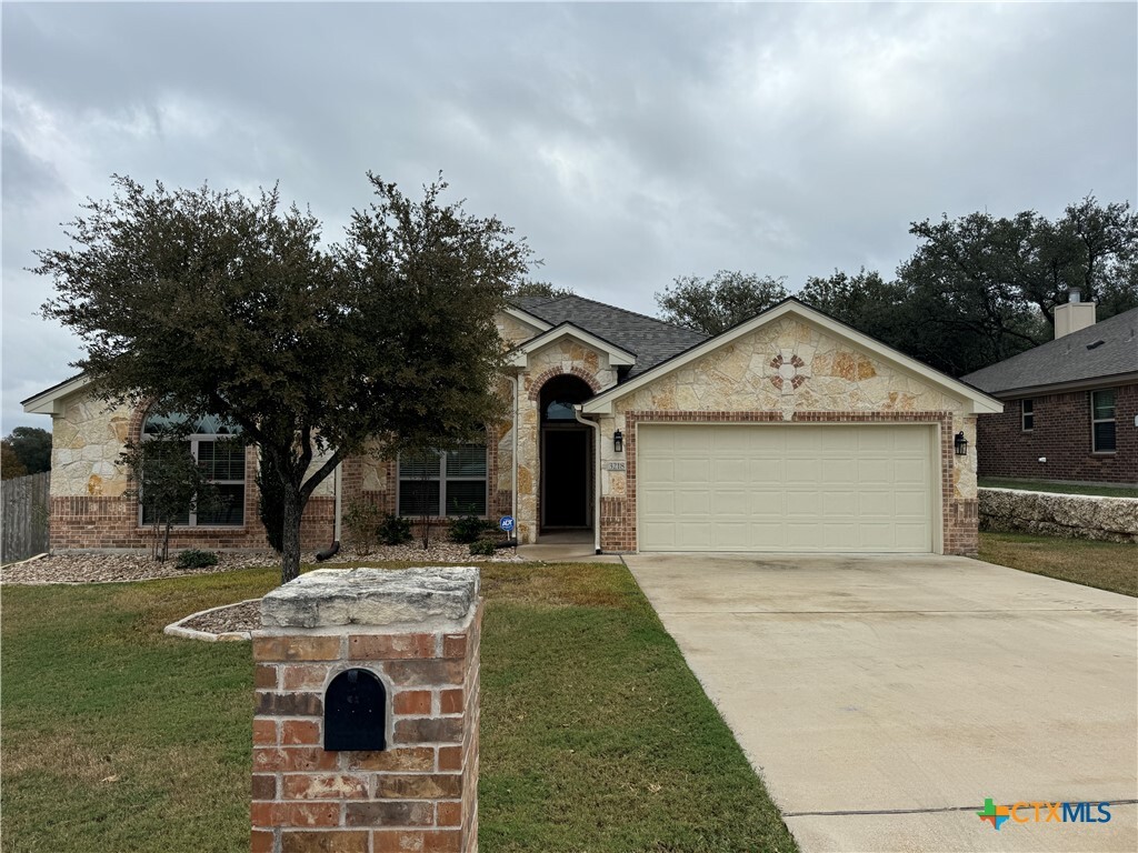 Foto principal - 3218 Wildcatter Dr