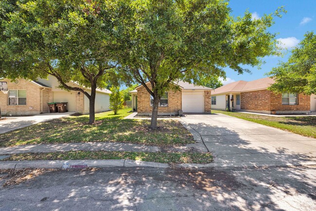 Foto del edificio - Beautiful rental home located in NW San An...