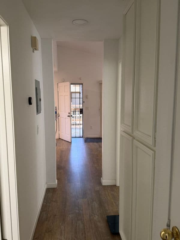 Building Photo - 38695 Huntington Cir