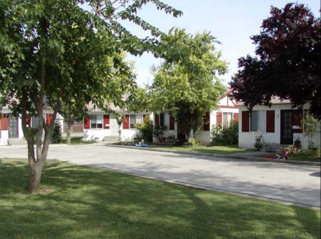 Primary Photo - 112-140 West Ave