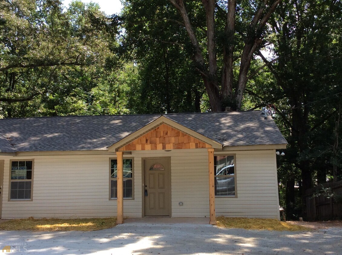 Foto principal - 209 Walker Dr