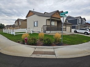 Building Photo - 491 Havenbrook Dr