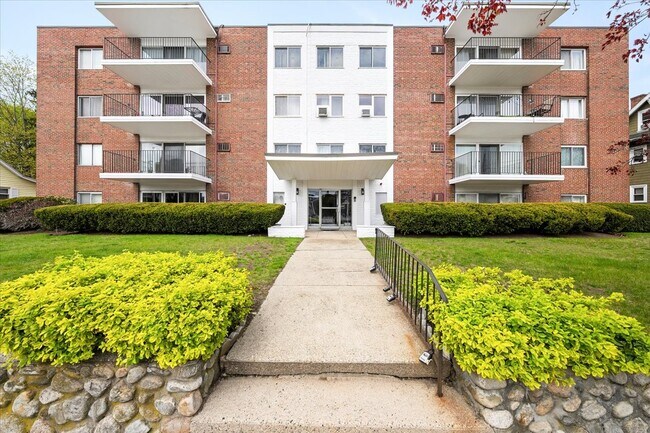 Building Photo - 260 Tremont St