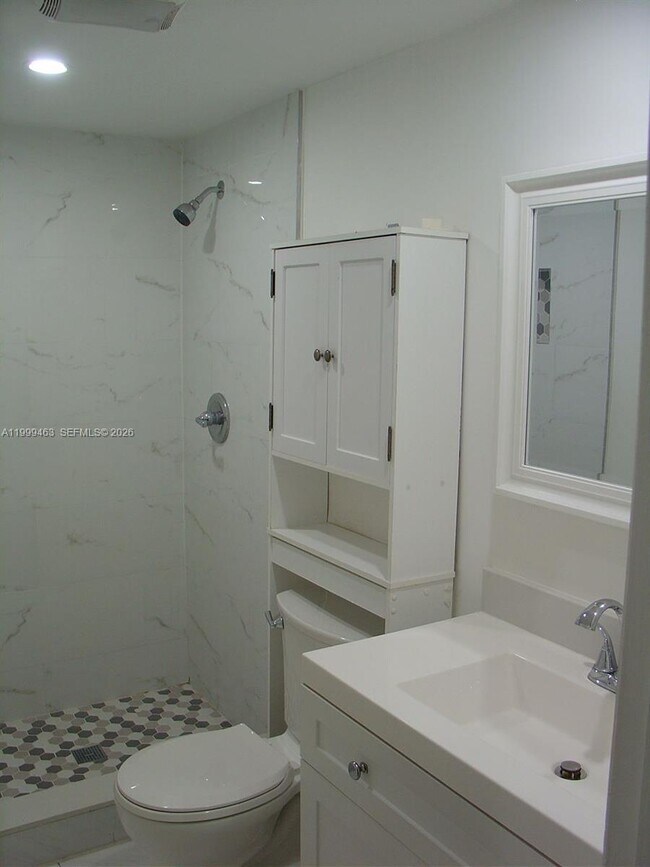 Foto del edificio - 19025 NW 62nd Ave