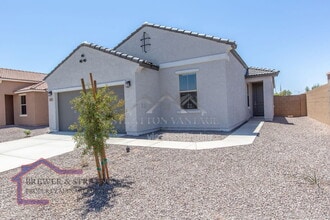 Building Photo - 827 W Nova Pl