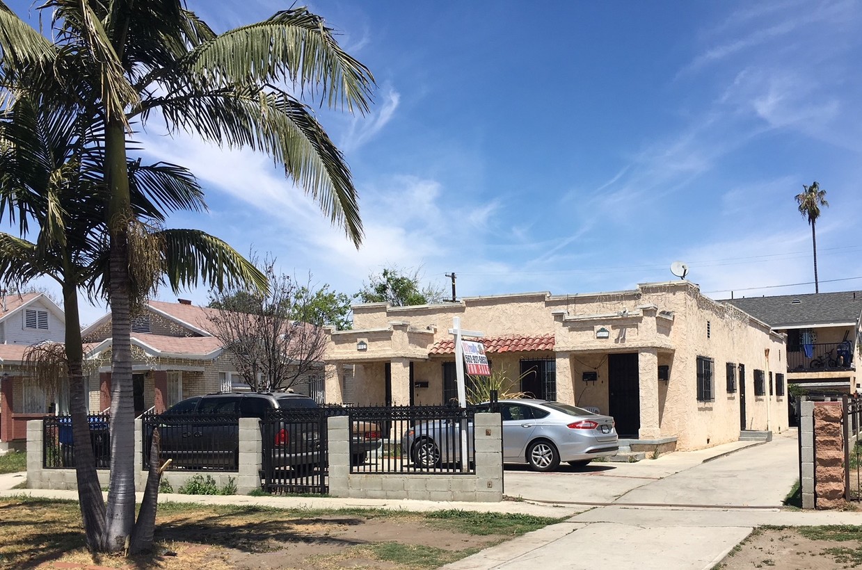 Front - gated apartments - 1217 Browning Blvd