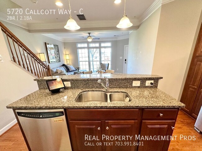 Foto del edificio - 5720 Callcott Way