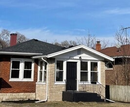 Building Photo - 226 W 41st Ave