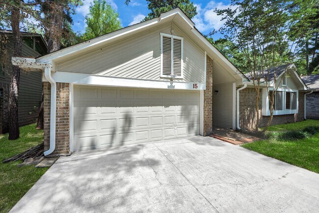 Foto del edificio - 15 Brentwood Oaks Ct