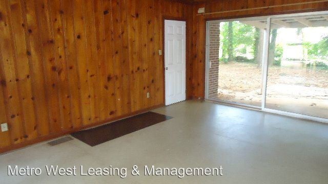 Building Photo - 1622 Maple St