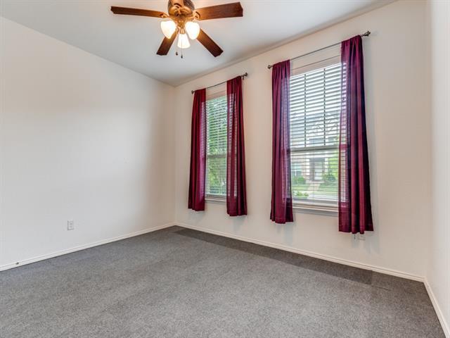 Foto del edificio - 1029 Holly Anne Ln